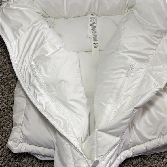 NEW Lululemon Wunder Puff Super Cropped Vest White size 8 - Picture 10 of 11